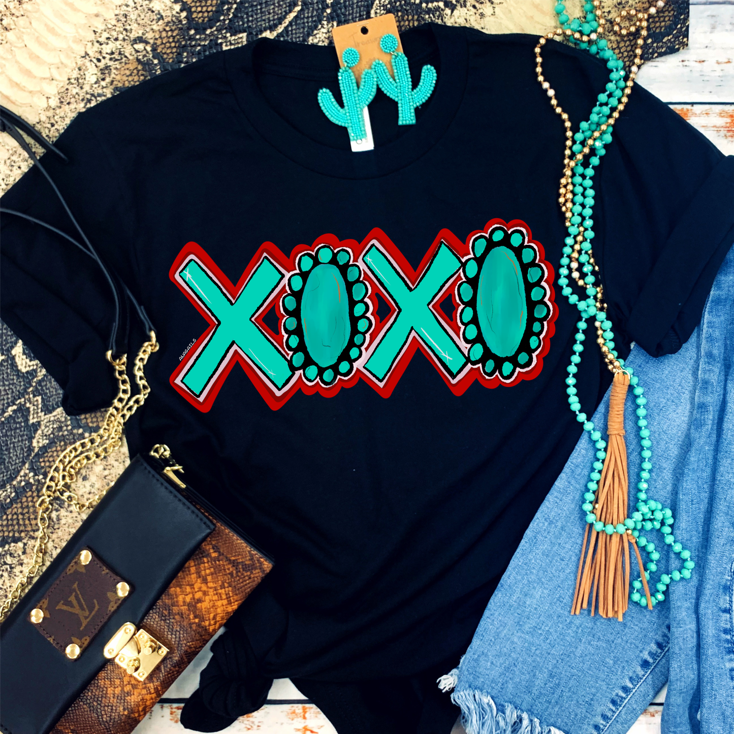 XOXO TURQUOISE TEE